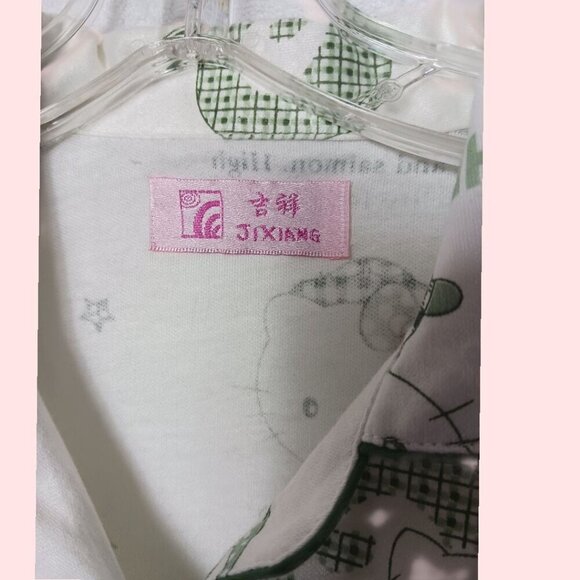 Hello Kitty Printed Pajama Set For Women Button-Up Top & Elastic Waist Pants Siz - Picture 5 of 15